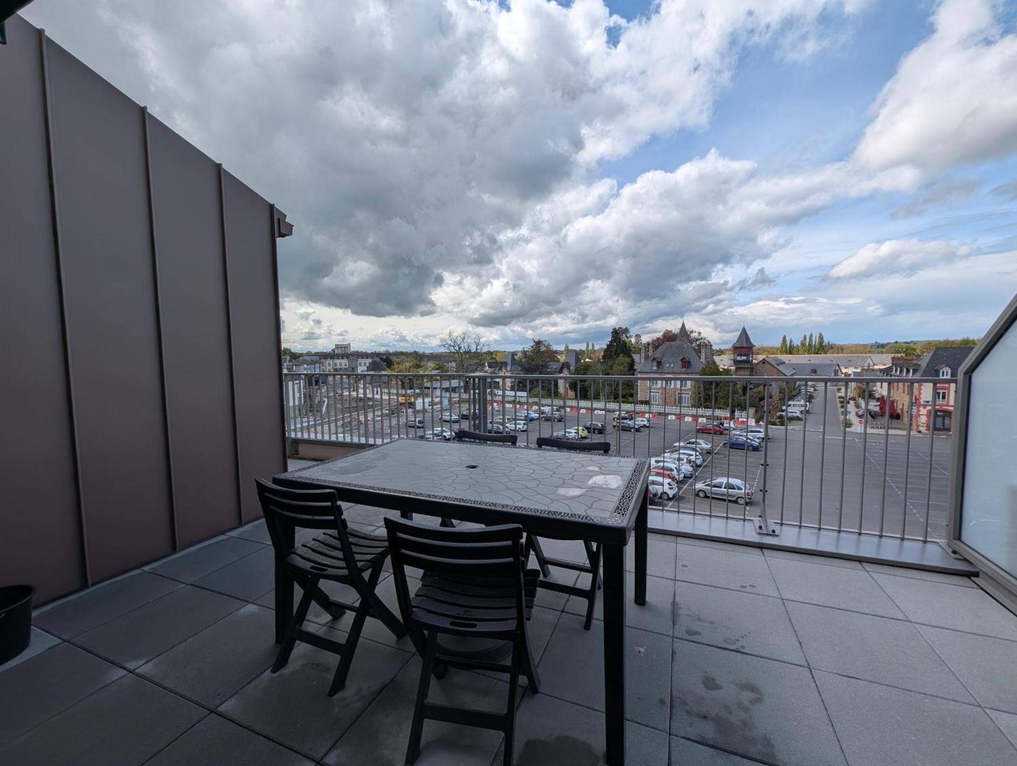 Les Terrasses Du Haras Apartamento Lamballe Exterior foto